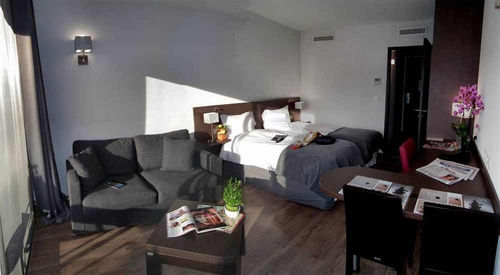 Hotel Eden Park Pau Est, Avec Piscine ภายนอก รูปภาพ