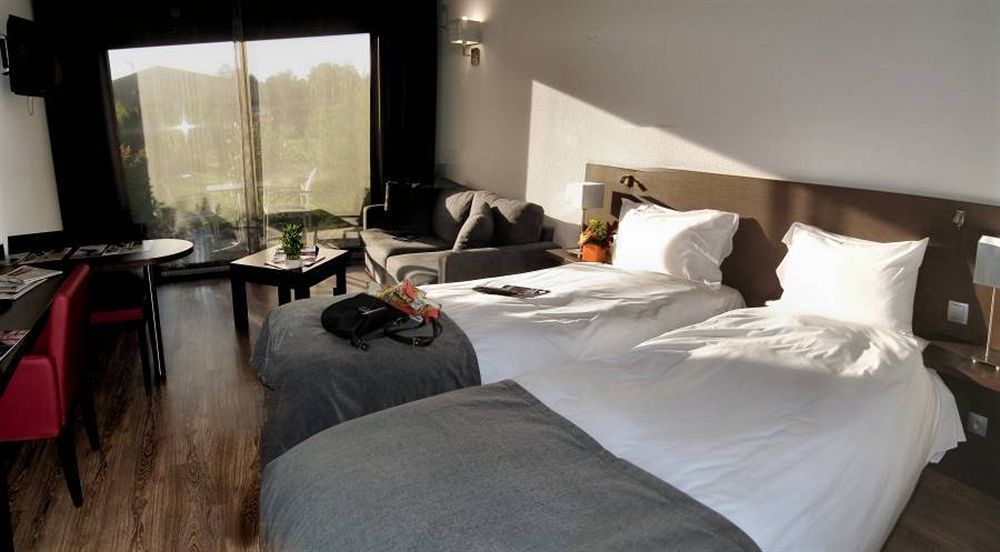 Hotel Eden Park Pau Est, Avec Piscine ภายนอก รูปภาพ